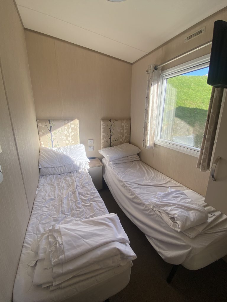 Twin room 2 - Private Caravan Rental At Devon Cliffs, Exmouth